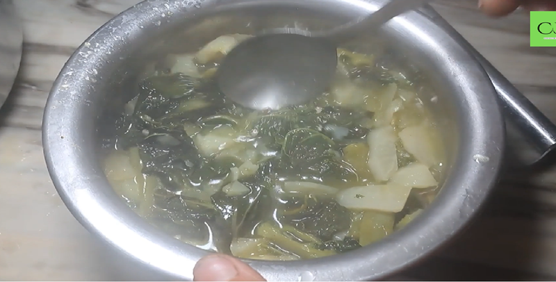 Authentic Kashmiri Haakh Recipe | Traditional Collard Greens Dish from Kashmir.