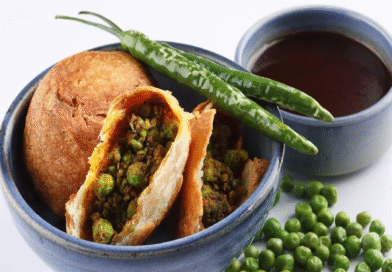 Crispy Matar Kachori Recipe: Make at Home & Forget the Count While Eating